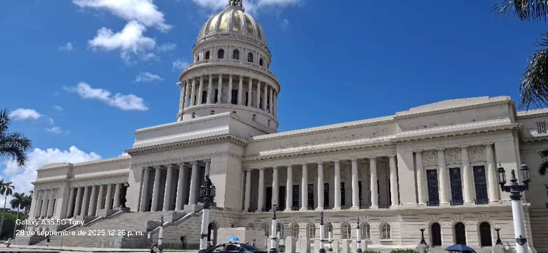 havana-day-tour-capitol-cuba_m
